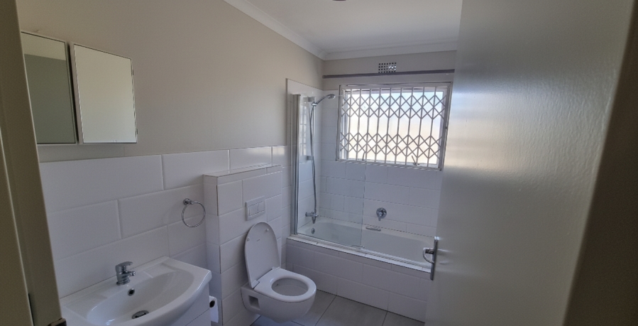 To Let 3 Bedroom Property for Rent in Sunningdale Western Cape